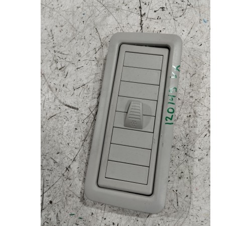 Воздушный дефлектор салона зимний левый