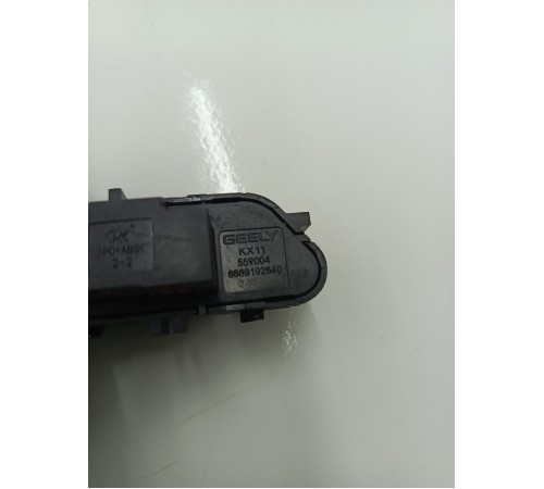 Кнопка памяти сиденья передняя левая