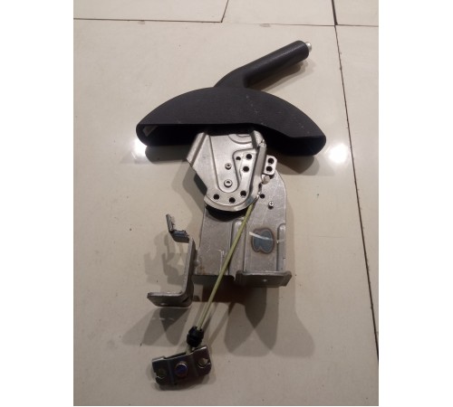 Рычаг стояночного тормоза