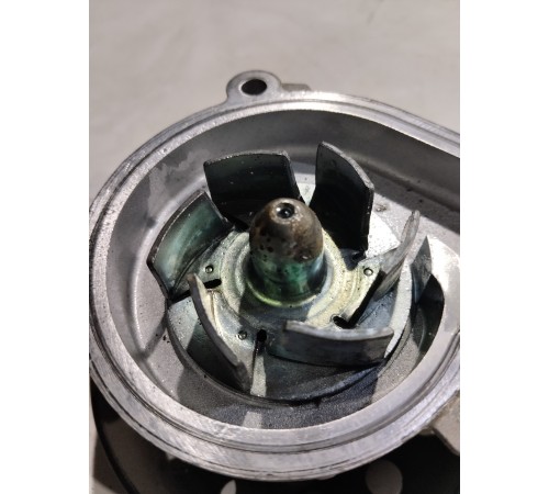 Насос водяной (помпа)