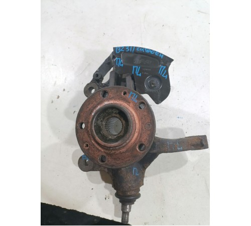 Кулак Поворотный передний левый