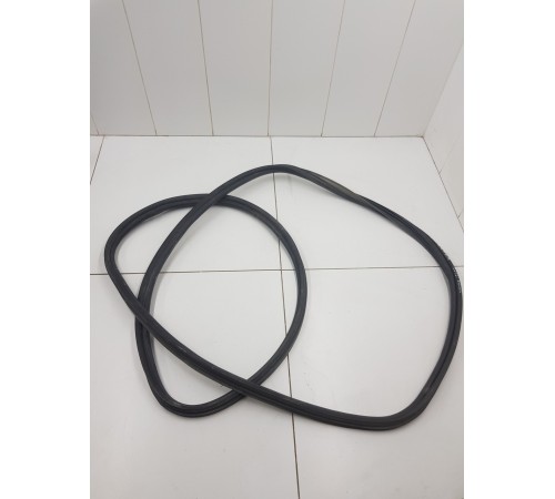 Уплотнитель багажника