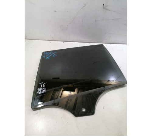 Стекло двери заднее левое