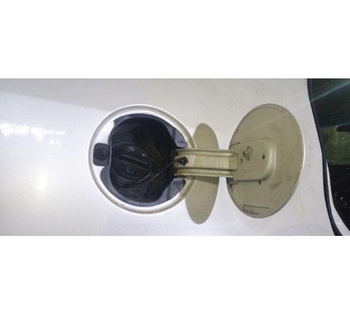 Лючок бензобака