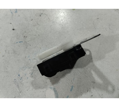 Сервопривод заслонки печки