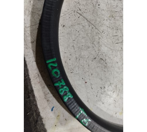 Уплотнитель капота