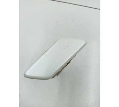 Форсунка омывателя фар правая