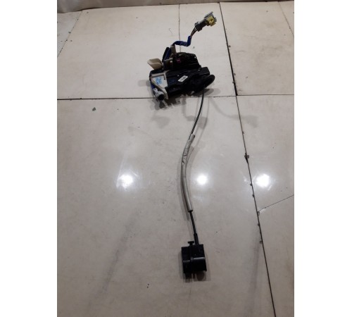 Замок двери (передний левый)