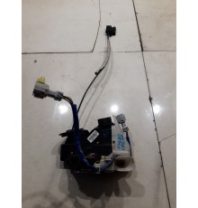 Замок двери (передний левый)