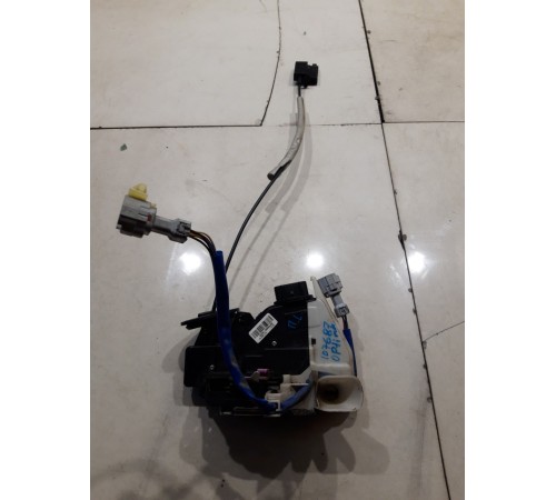 Замок двери (передний левый)