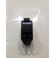 Кнопка стеклоподъемника (задняя, правая)