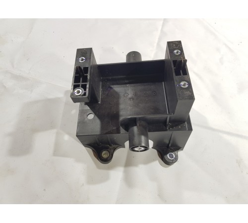 Кронштейн крепление центральной консоли