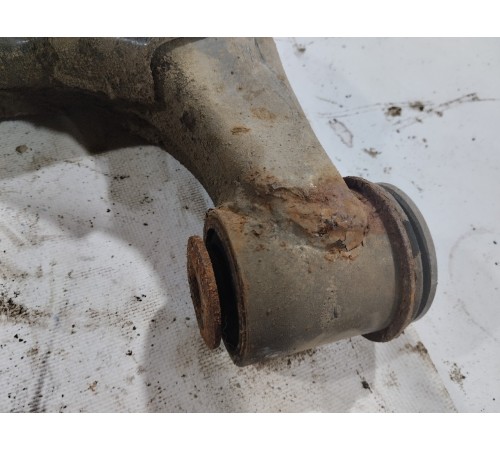 Рычаг подвески передний правый