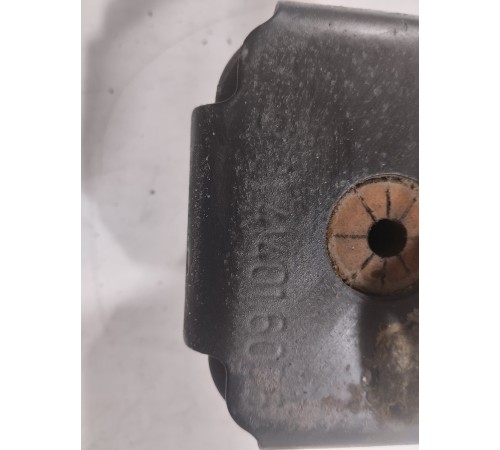 Кронштейн отбойника рессоры правый