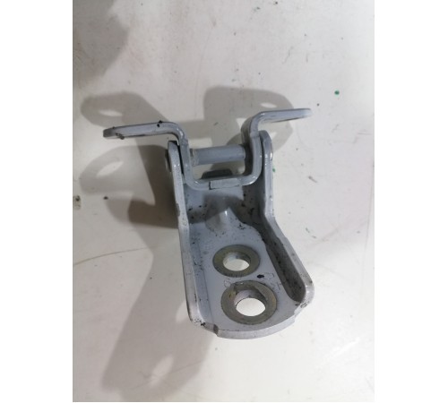 Петля двери задняя левая нижняя