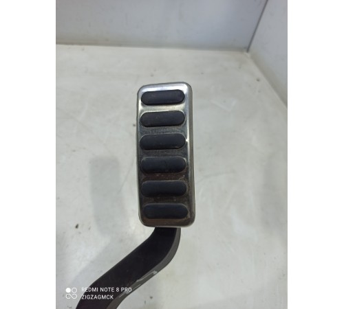 Педаль газа