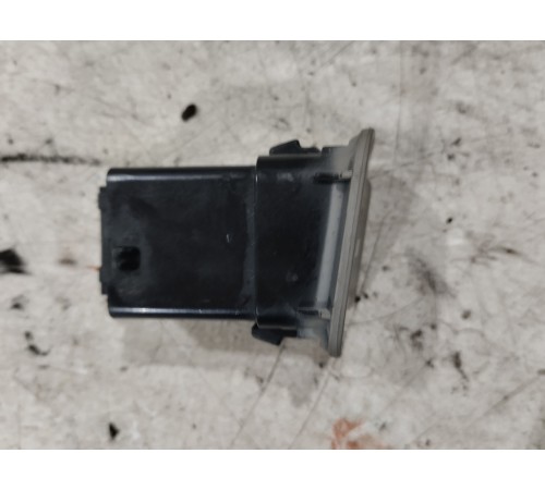 Кнопка открывания лючка бензобака