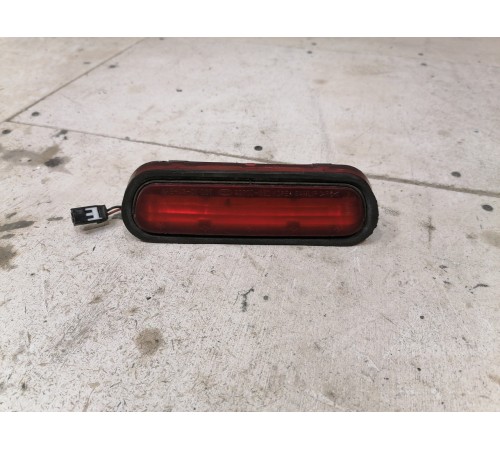Фонарь задний стоп сигнал
