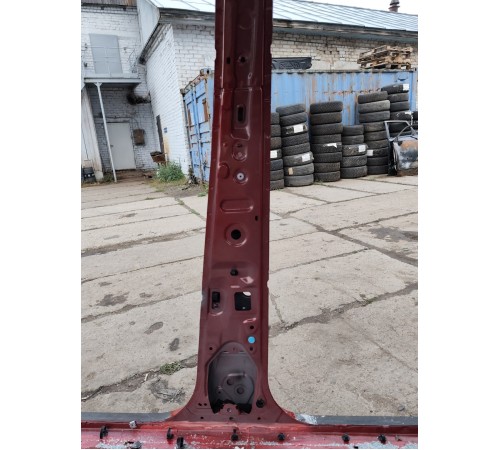 Порог с центральной стойкой (правый)