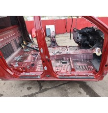 Порог с центральной стойкой (правый)