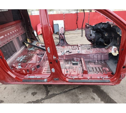 Порог с центральной стойкой (правый)