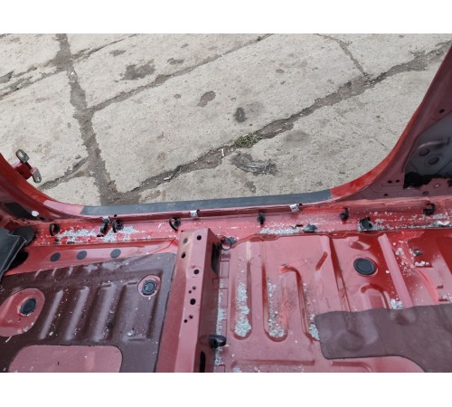 Порог с центральной стойкой (правый)