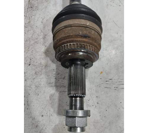 Привод (полуось) передний левый