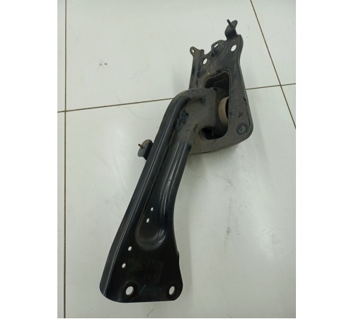 Рычаг подвески задний левый