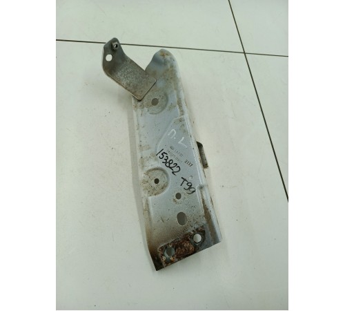 Кронштейн планка передней панели левый