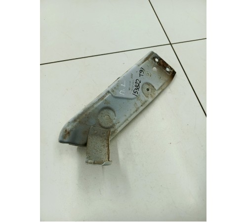 Кронштейн планка передней панели левый