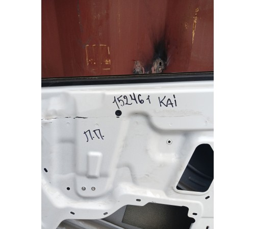 Дверь передняя правая