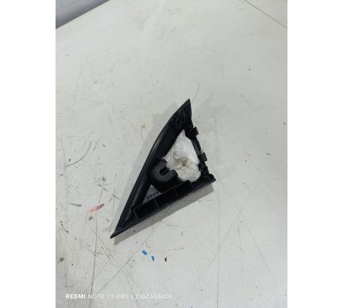 Накладка крепления зеркала правая