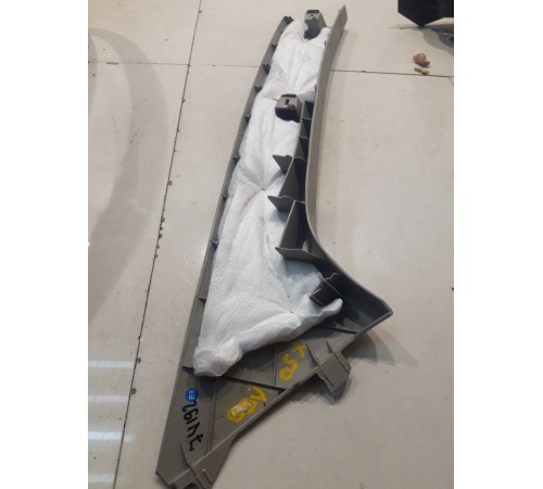 Обшивка стойки (передняя, левая)