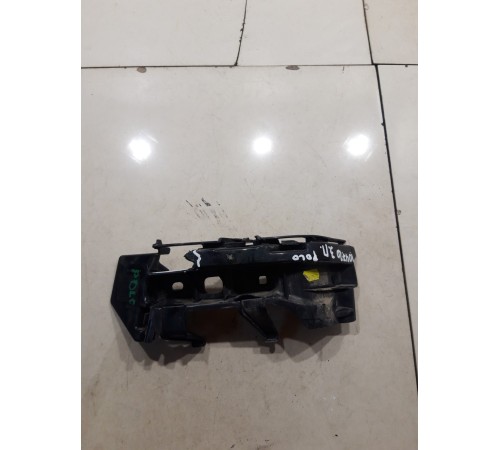 Кронштейн заднего бампера (правый)