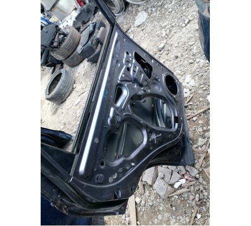 Дверь задняя левая