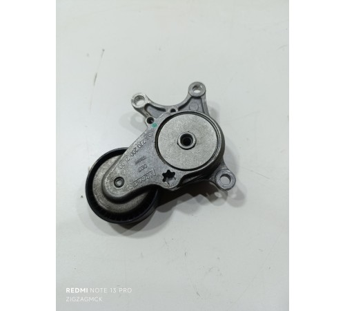 Натяжитель ремня с роликом