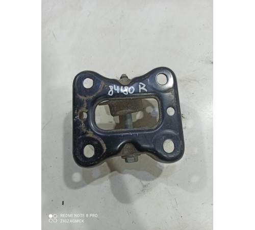 Усилитель (кронштейн) правый