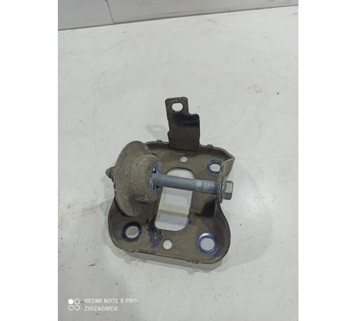 Усилитель (кронштейн) правый