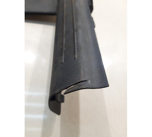 Внутренняя накладка порога задняя левая