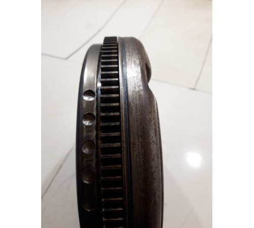 Маховик двигателя