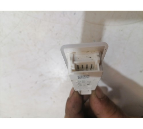 Плафон освещения салона