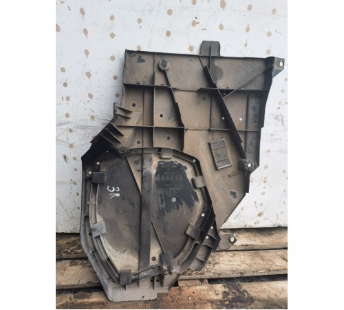 Защита днища (задняя правая)