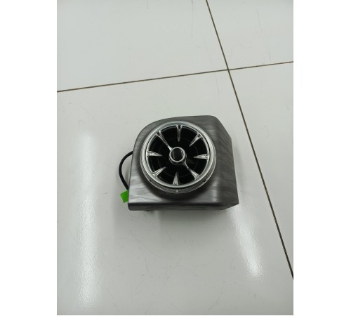 Воздушный дефлектор правый