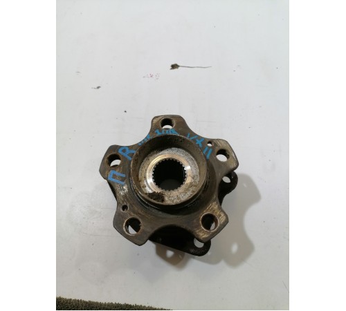 Ступица передняя правая