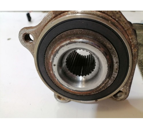 Ступица передняя правая