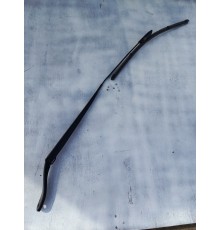 Поводок стеклоочистителя передний правый