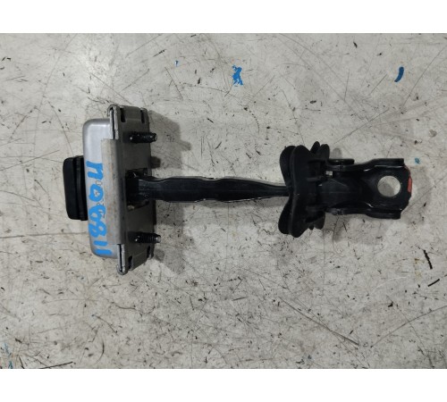 Ограничитель двери задний правый