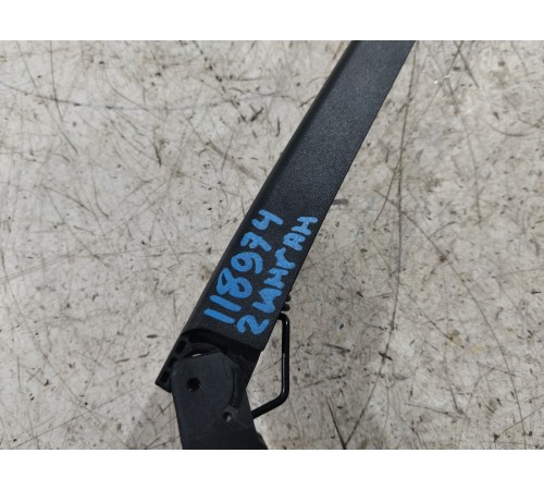 Поводок стеклоочистителя задний