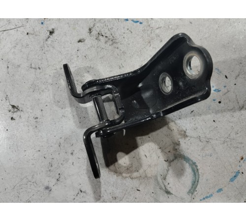 Петля двери передняя правая верхняя