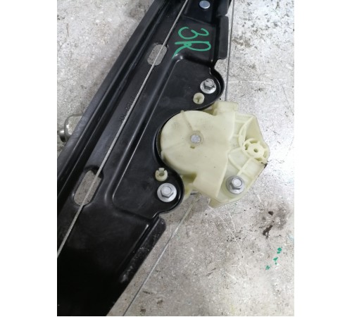 Стеклоподъемник задний правый